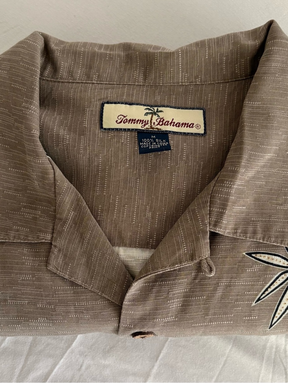 Tommy Bahama Relax Men M 100% Silk Bamboo Hawaiian Camp Shirt